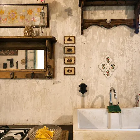 Un Refuge Entre Provence Et Camargue * Beaucaire (Gard)